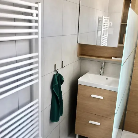 à 100 M, à Pied, Linge Et Ménage Inclus Appartamento *